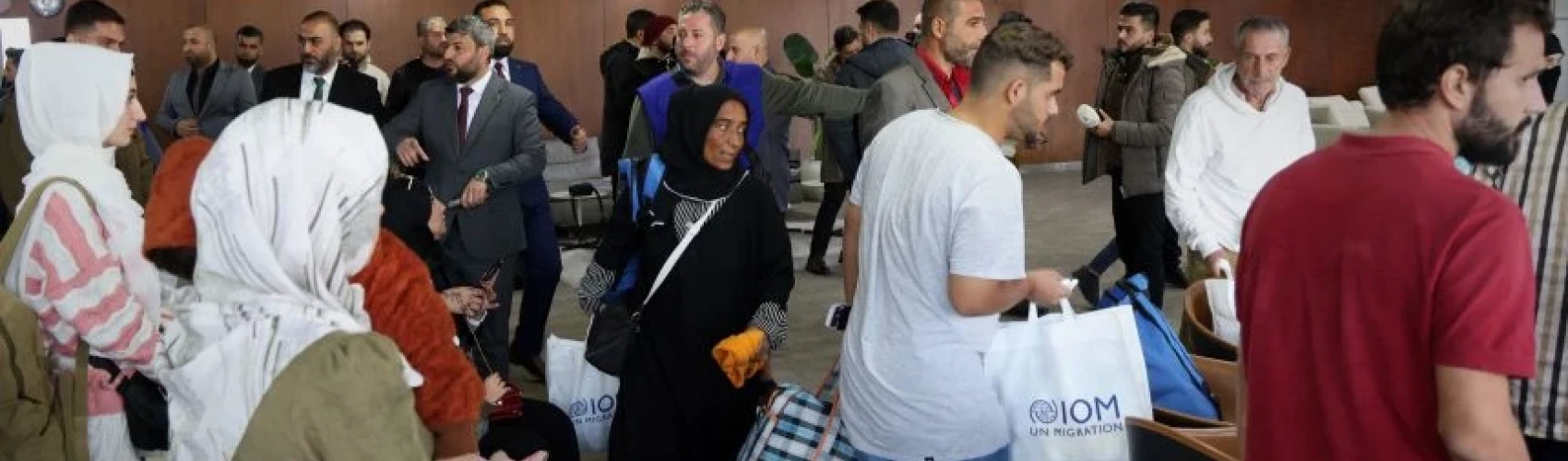 وصول أول طائرة إجلاء لسوريين من السودان إلى مطار دمشق