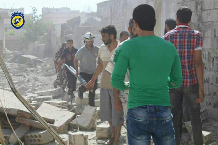 استشهاد امرأة بقصف النظام الجو...