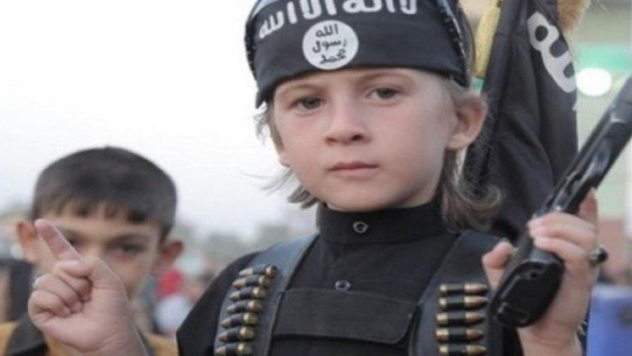 بلجيكا تسعى لإعادة أطفال عناصر...