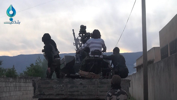 صواريخ الثوار تنال من آليات ال...