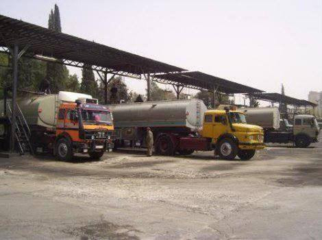 استهداف قافلة لصهاريج النفط وم...