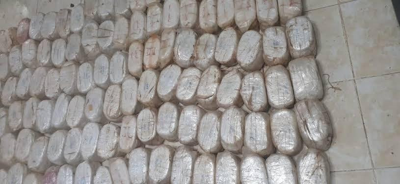 الأردن يحبط تهريب شحنة مخدرات...