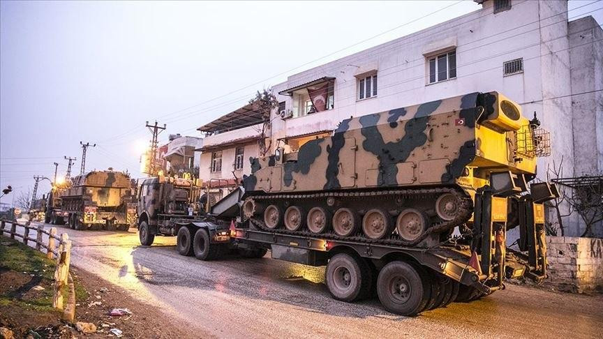 تركيا تدفع بمزيد من التعزيزات...