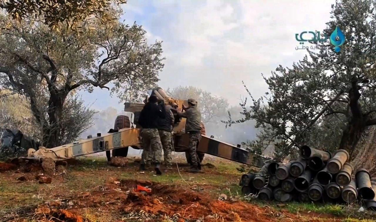 النظام والمعارضة يتبادلان السي...