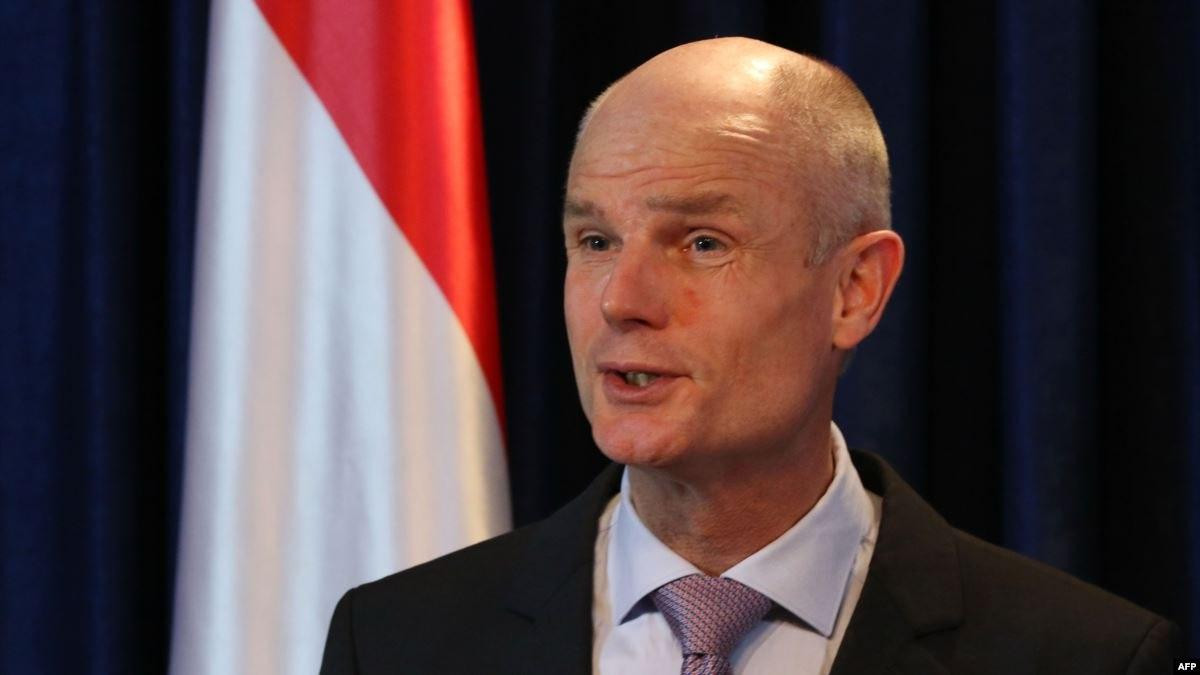 وزير الخارجية الهولندي يطالب ب...