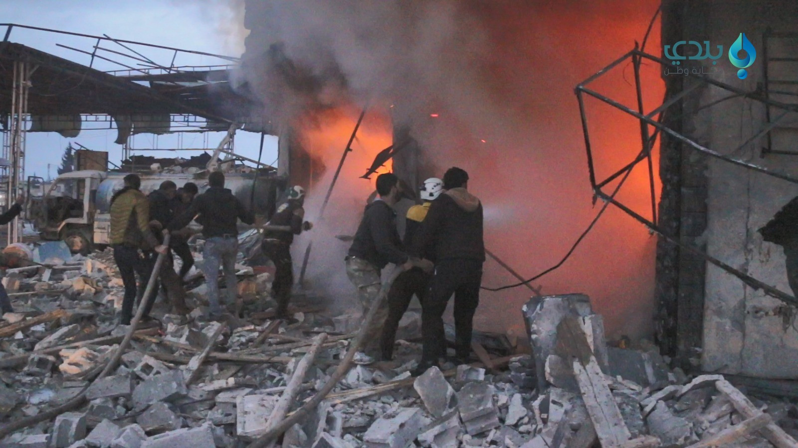 مفخخة تقتل مدنيين اثنين في أعز...