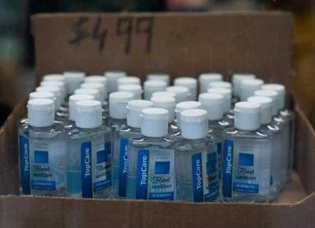 حكومة النظام: مخزون المعقمات ف...