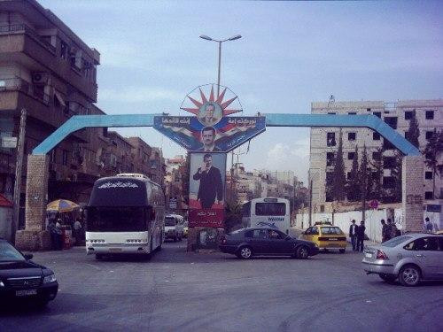 حجر احترازي على مبنى في معقل ا...