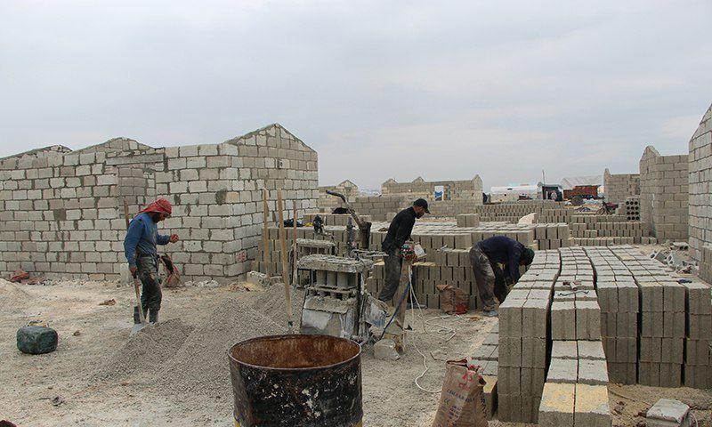 بناء وحدات سكنية عوضا عن الخيا...