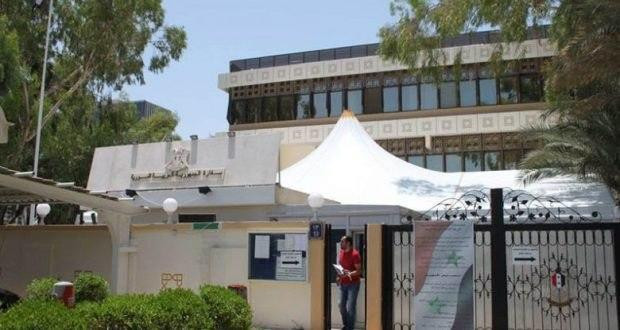 كل العالم يعيد رعاياه إلا الأس...