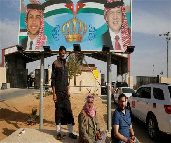 الأسد يفرج عن سبعة أردنيين من...