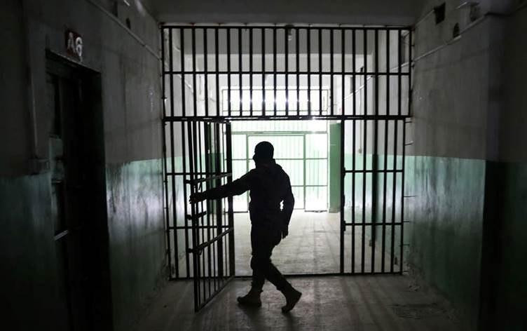 عصيان جديد لسجناء "داعـش" لدى...