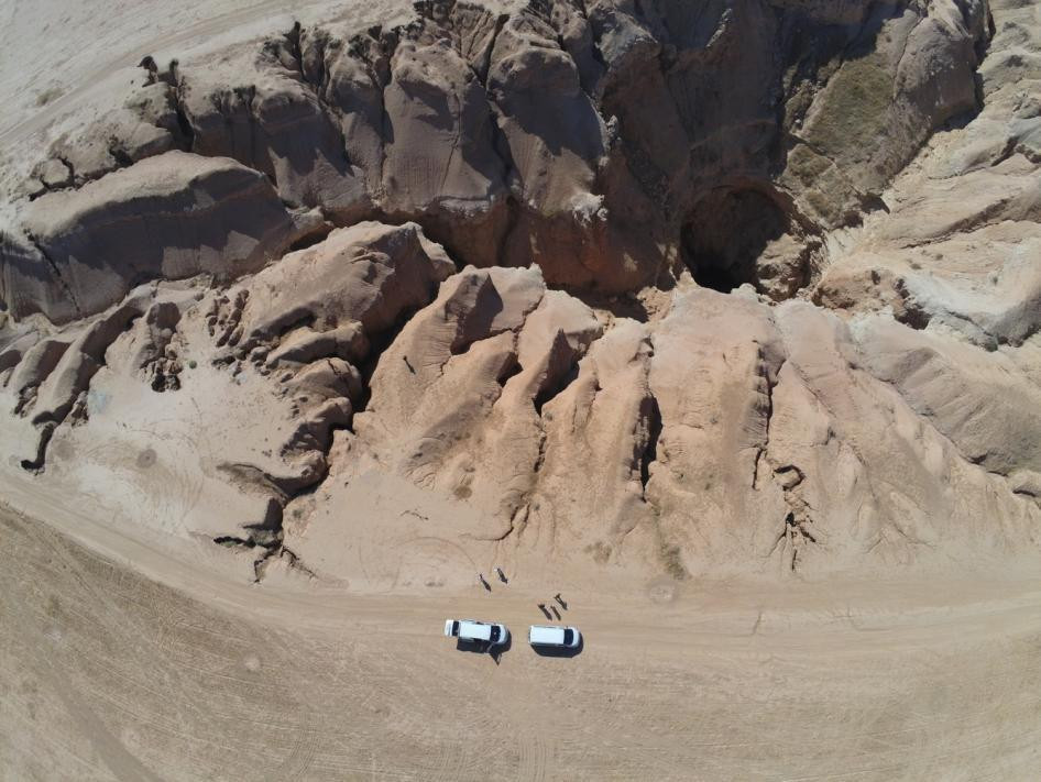 تقرير حقوقي عن"الهوتة".. الحفر...