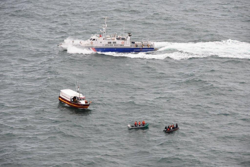 بينهم سوريون.. بريطانيا تعترض...