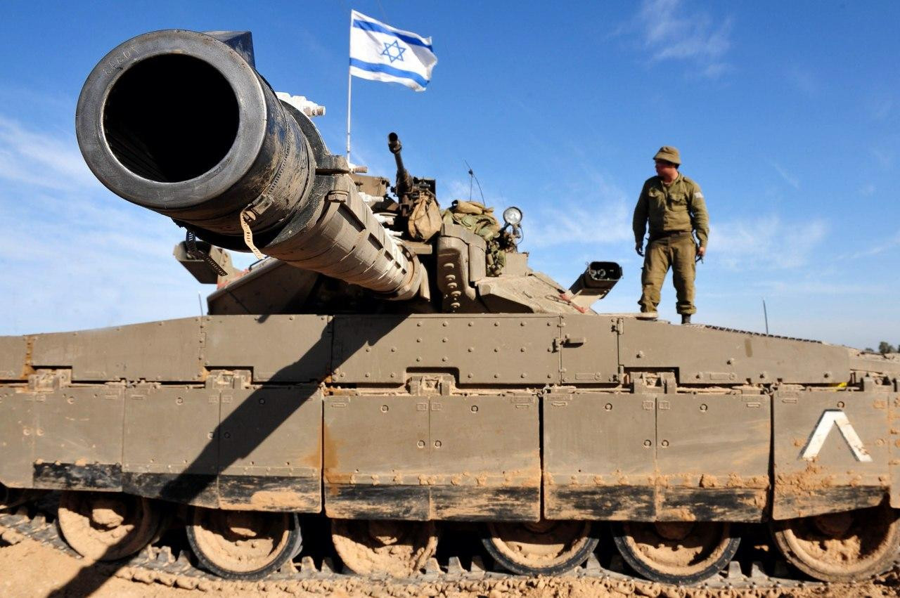 التوترات المشبوهة بين إيران وإ...