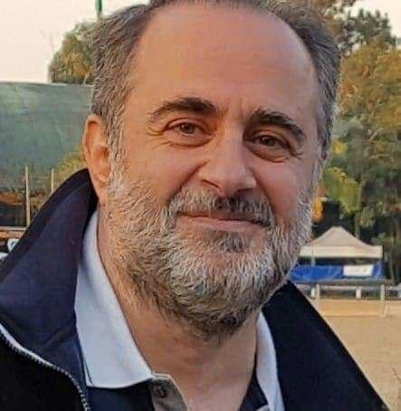 "فراس اﻷسد" يتحدى ابن عمه بشار...