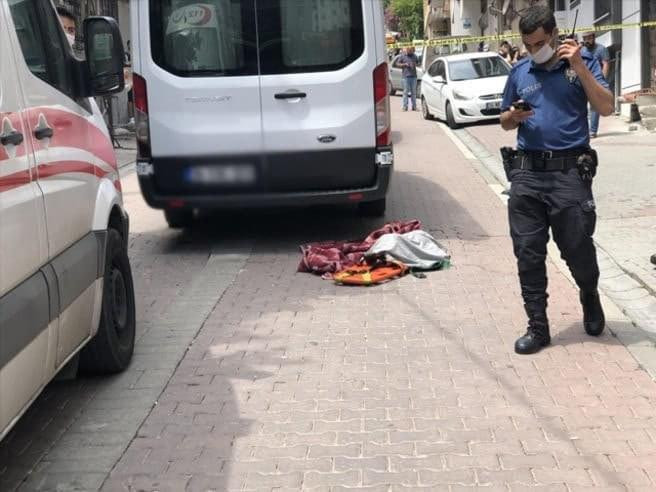 مقتل طفل سوري دهسا بحافلة في إ...