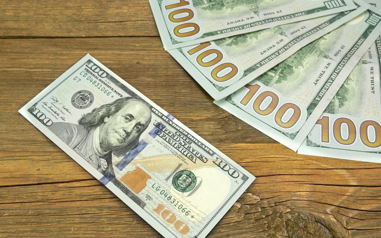 تهاوي سعر الليرة السورية أمام...