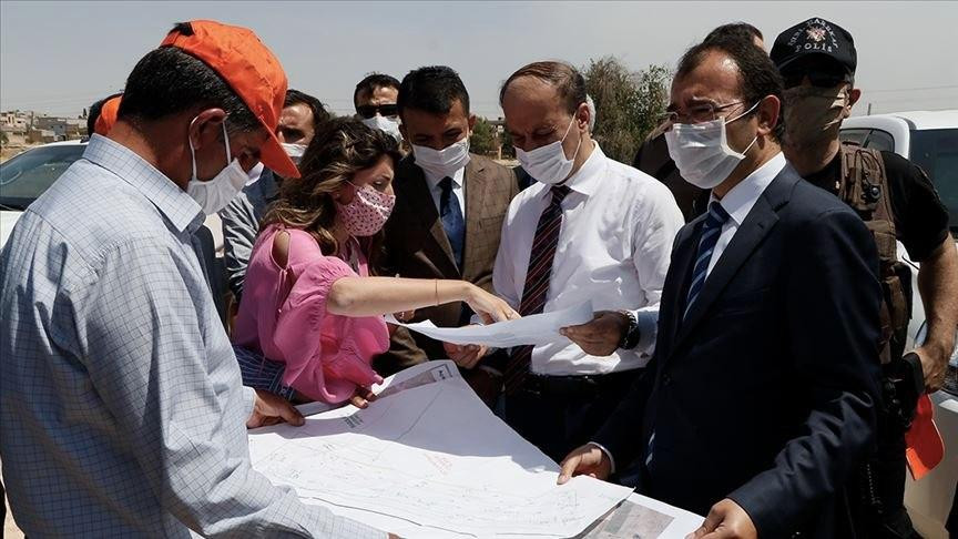 تركيا تستعد لفتح معبر جمركي جد...