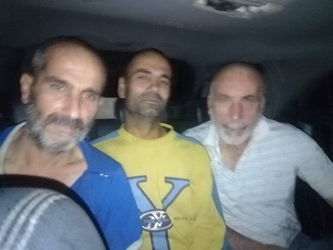 تسليم ثلاثة من معتقلي مظاهرات...