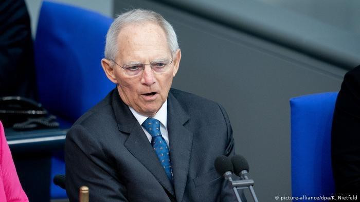 رئيس البرلمان الألماني يدعو لإ...