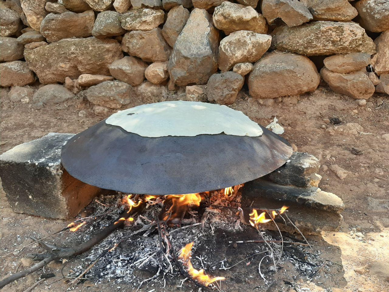 صناعة الخبز يدويا ترفع سعر الح...