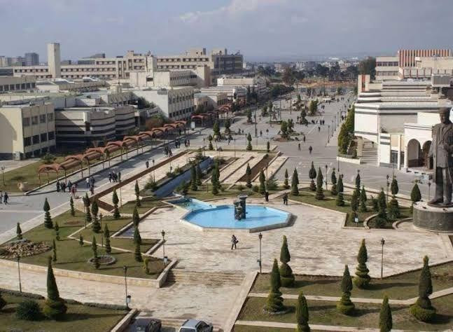 ابتزاز فتاة يقودها للانتحار في...