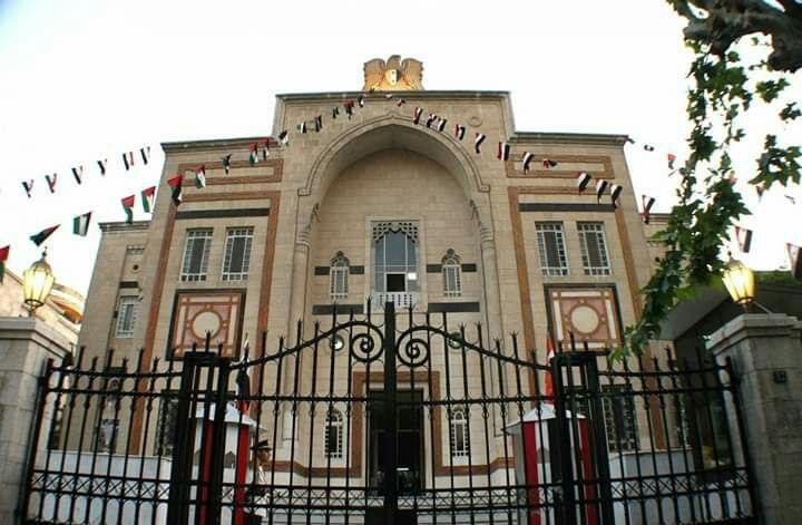 سخرية من أجرة تركيب إعلانات مر...