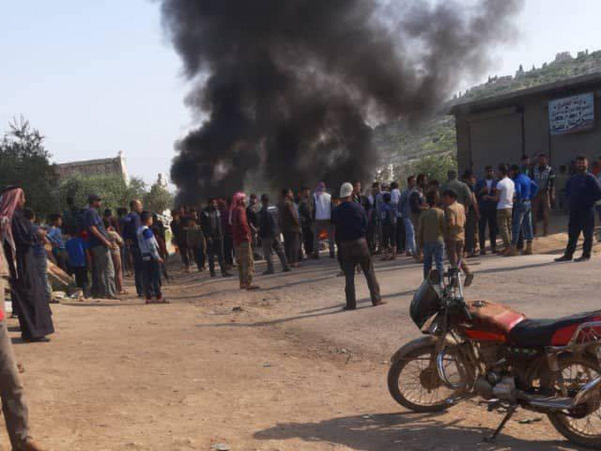 مظاهرة في إدلب تطالب بإخراج قي...