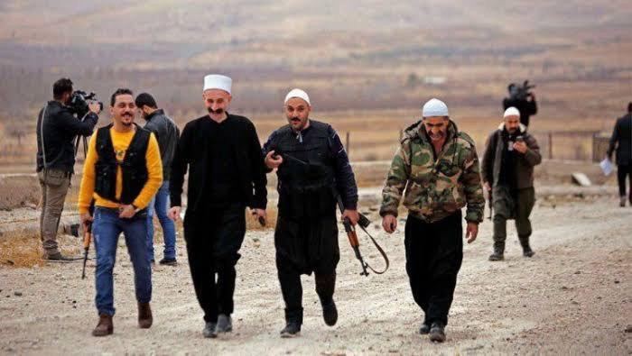 مسلحون يختطفون عنصر أمن للنظام...