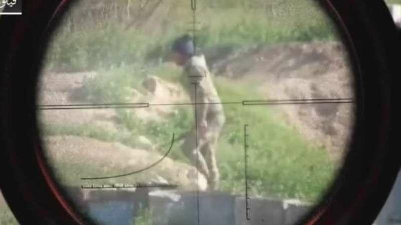 قنص عنصر للنظام غربي حلب