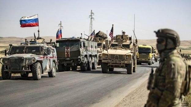 "الأندبندنت": معركة صامتة بين...