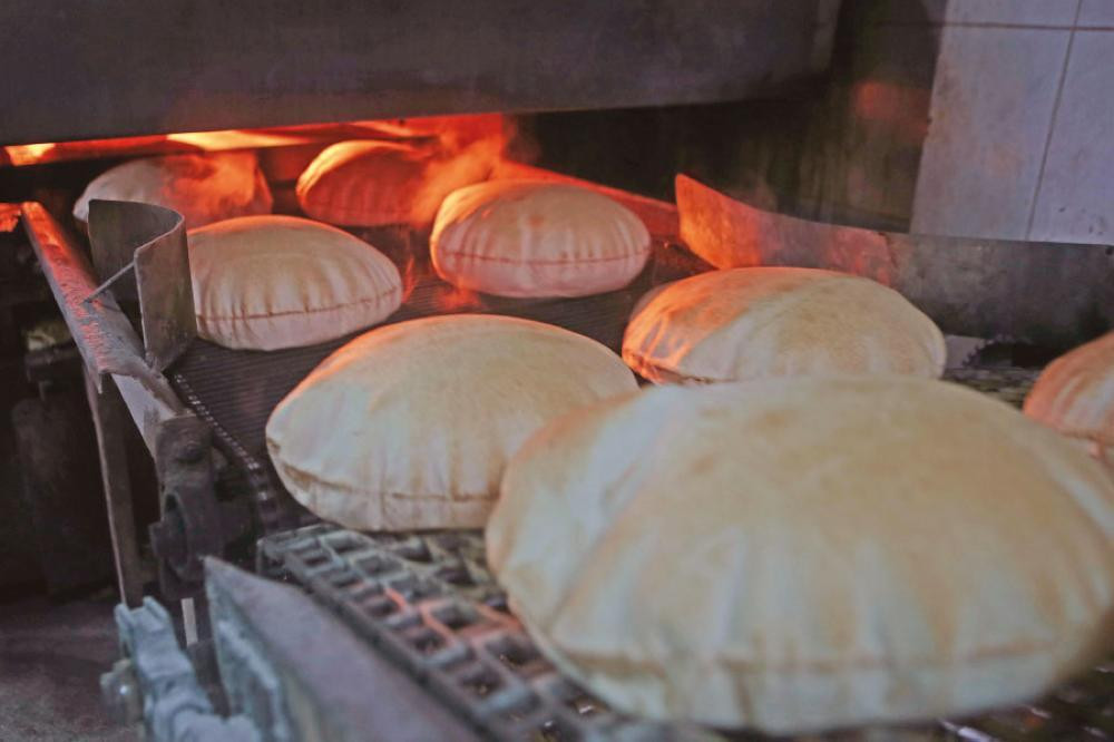 رغيف الخبز يثير جدلا لدى الشار...