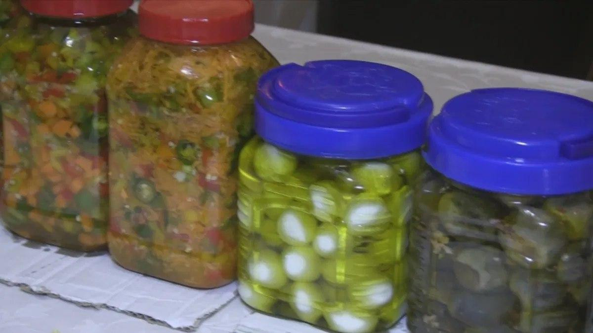 الغلاء وقلة فرص العمل تحرم 75...