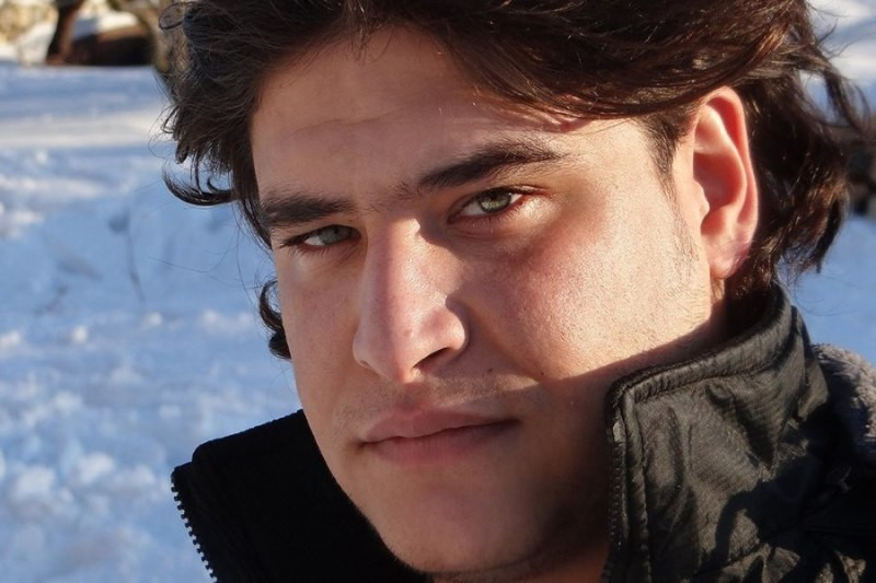 فيسبوك ذريعة "حكومة الإنقاذ" ل...