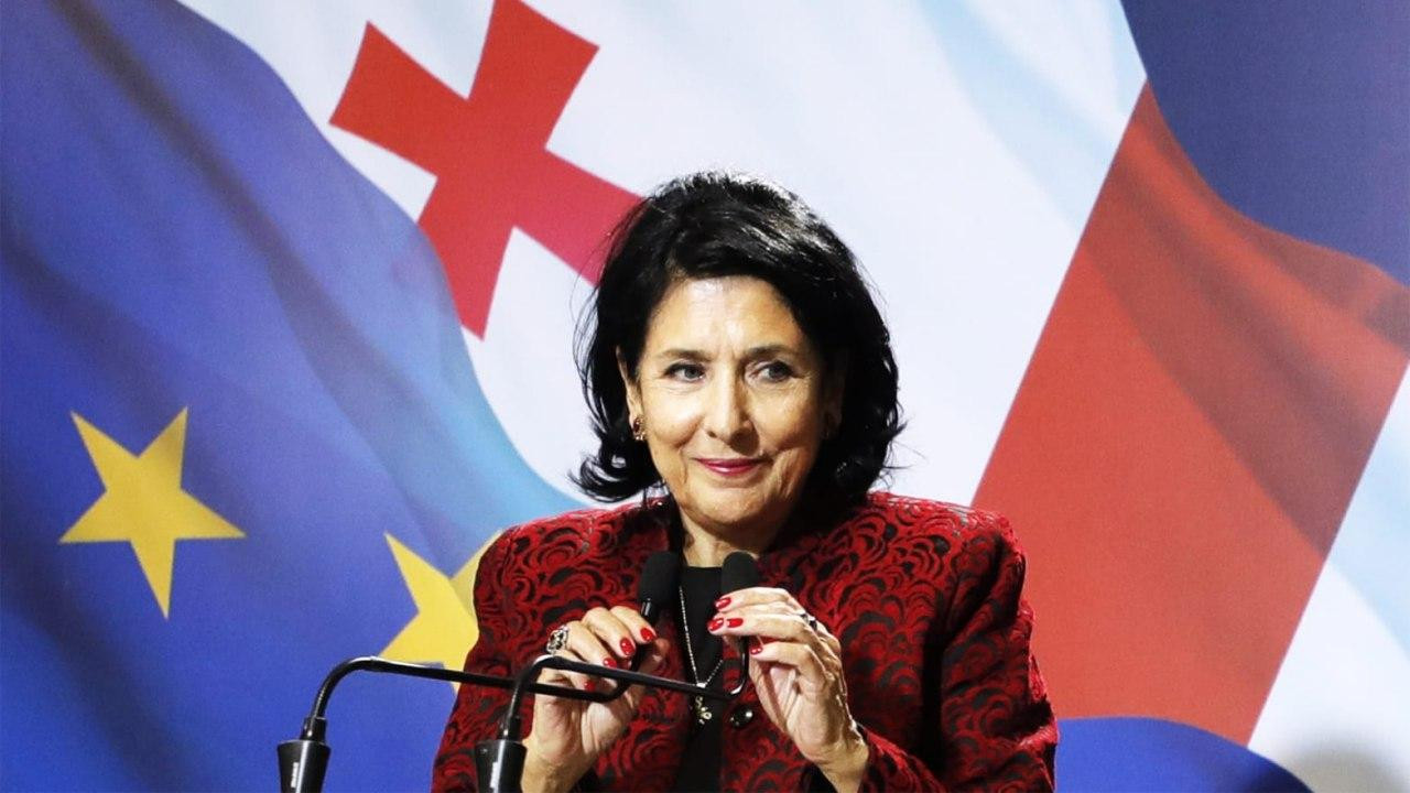 رئيسة جورجيا تتهم نظام الأسد ب...