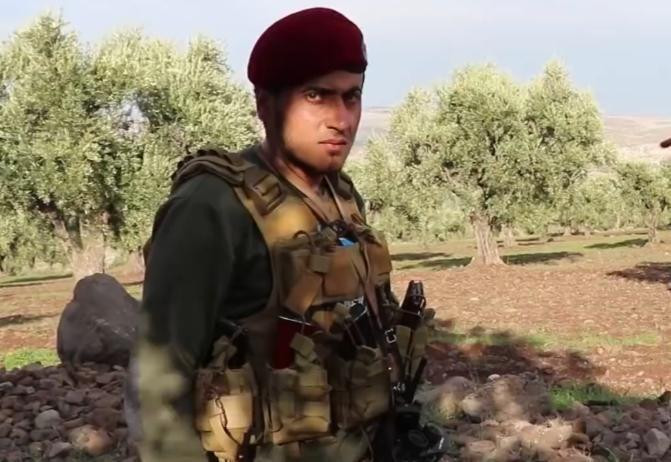 مقتل قيادي ومرافقه في "الجيش ا...