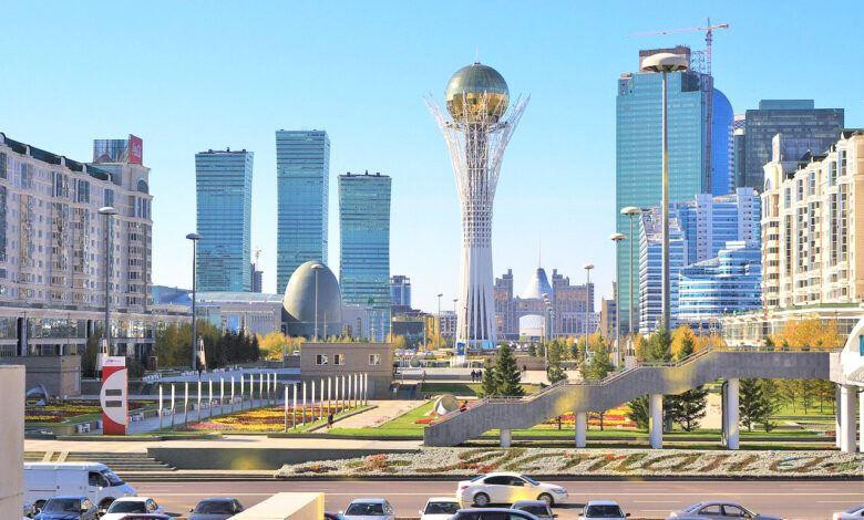 سفير إيران يبحث في موسكو التطو...