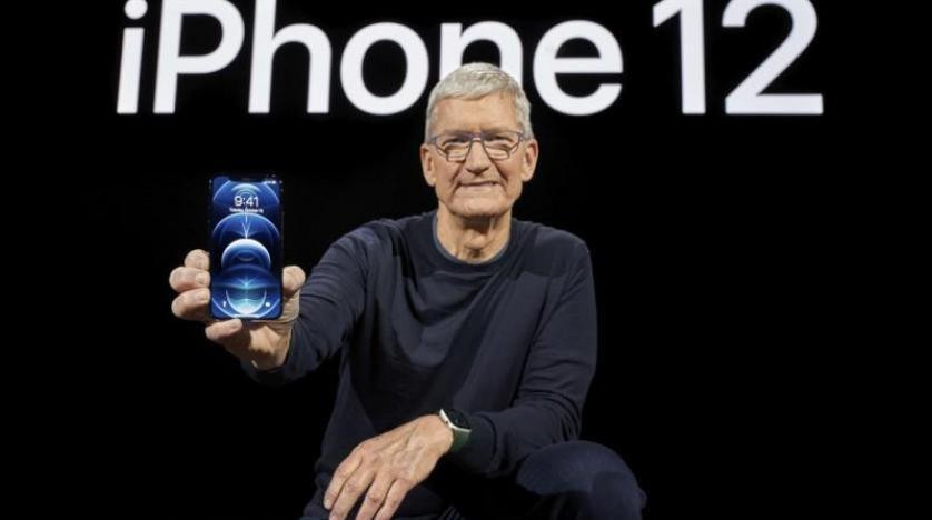 "أبل" تطرح النسخة 12 من "آيفون...