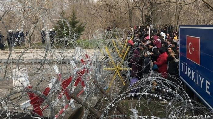 لمنع تدفق المهاجرين.. السلطات...