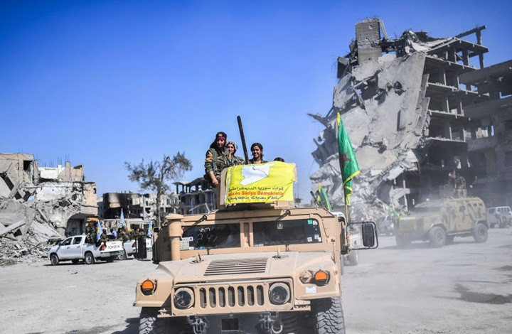 "قسد" تشن حملة اعتقالات شرق ال...