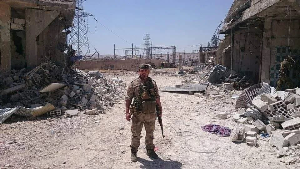 نجاة قيادي في ميليشيا الدفاع ا...