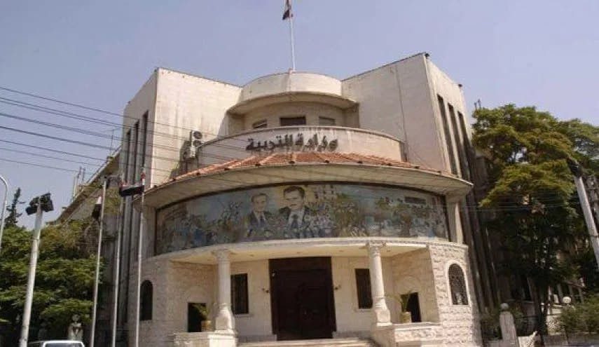 "بشار الأسد" يمنح العاملين بوظ...