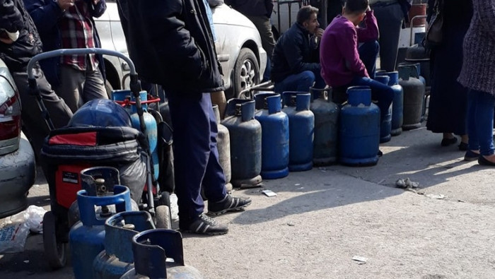 أزمة غاز متواصلة.. وزارة النفط...