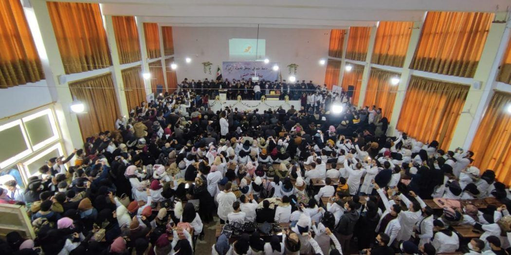 بسبب حضور "نصر الحريري".. عميد...