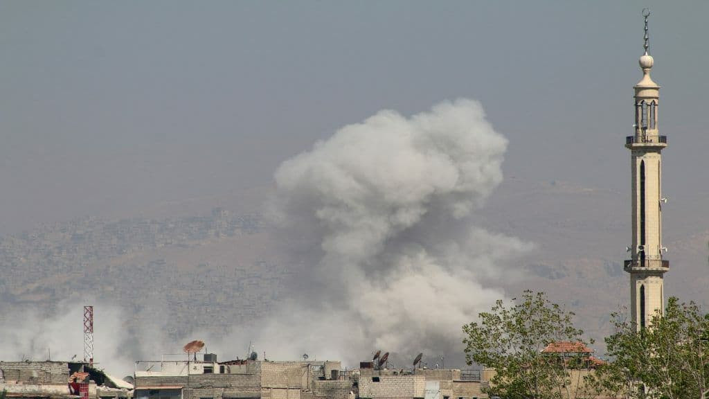 إدلب.. قصف بري مكثّف للنظام عل...