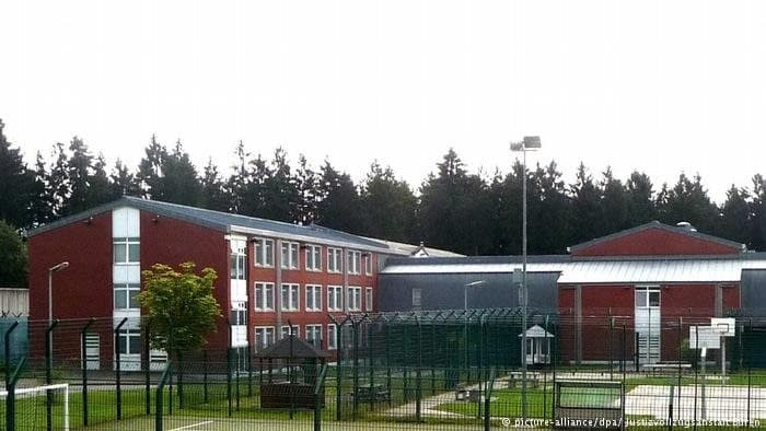 ألمانيا.. أماكن قليلة لاحتجاز...