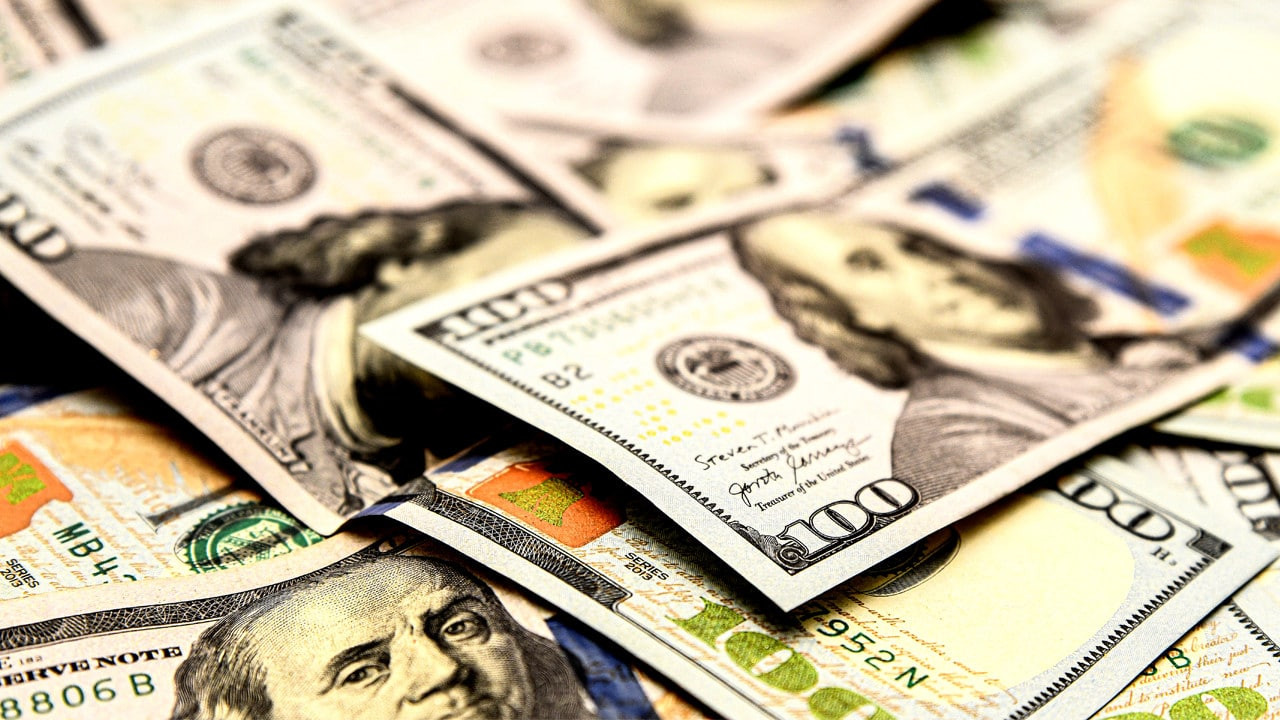 تراجع بسعر صرف الليرة أمام الد...