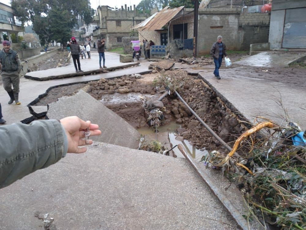 العاصفة المطرية تتسبب بانهيار...