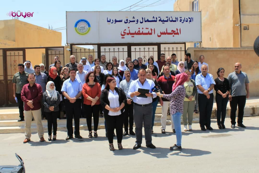 إدارة "قسد" تعد "كوادر" سورية...